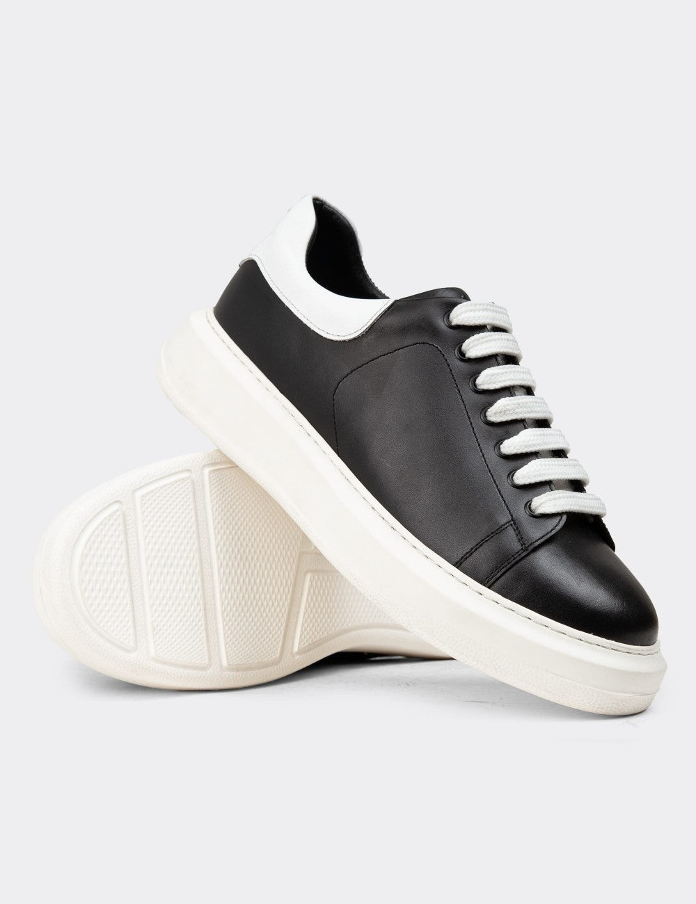 Men's Black Leather Sneakers