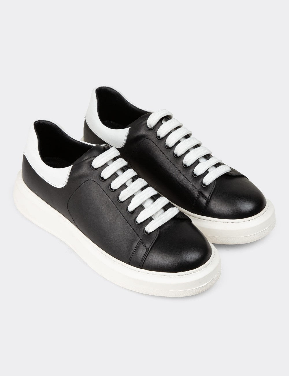 Men's Black Leather Sneakers