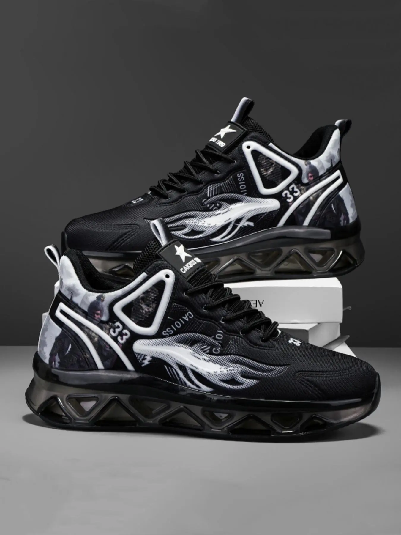 Men's Fashionable Lace Up Low Top Sneakers