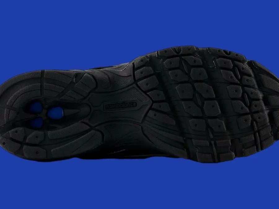 Men’s 740v2 Black Grey Silver Shoes