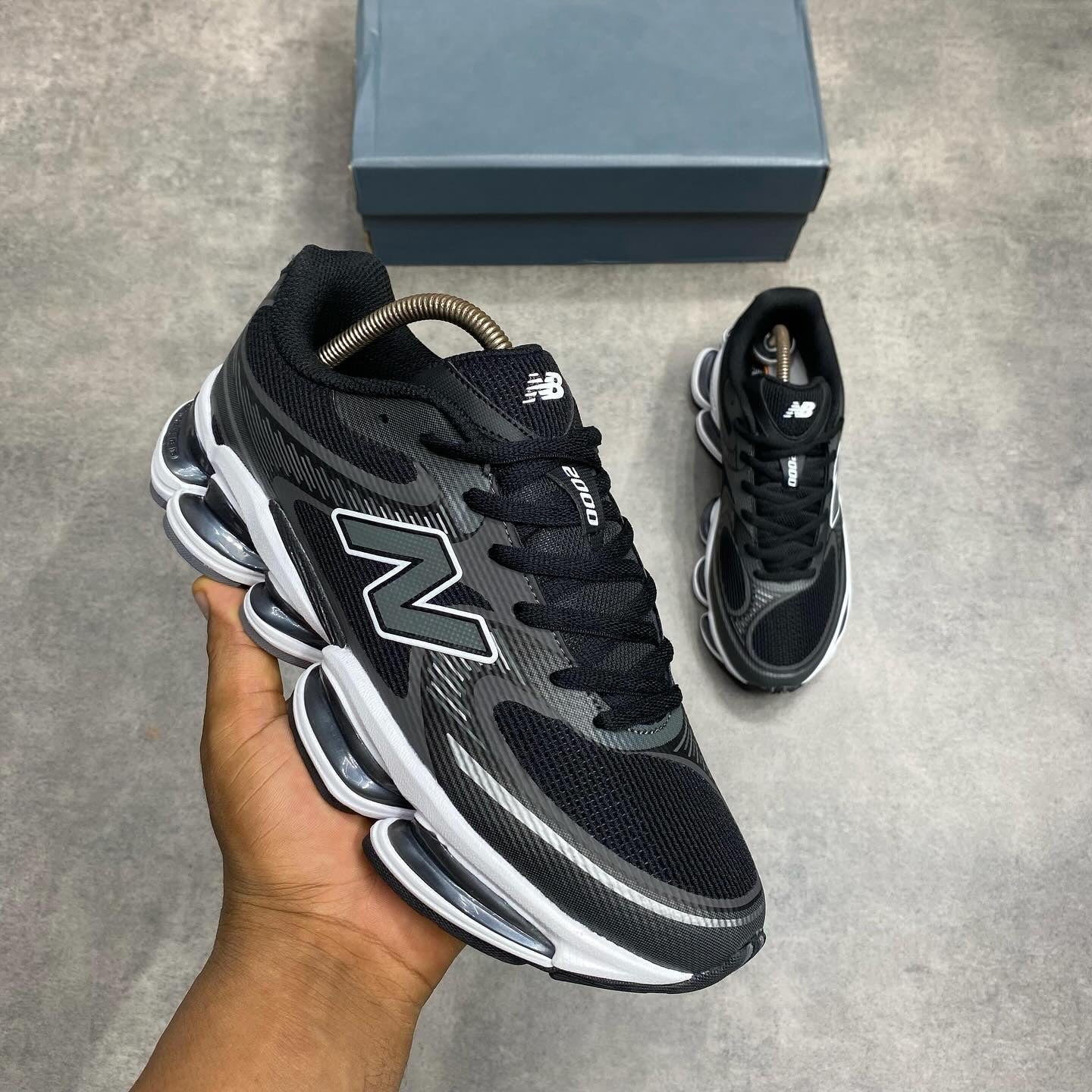 Unisex 2000 Running Shoes