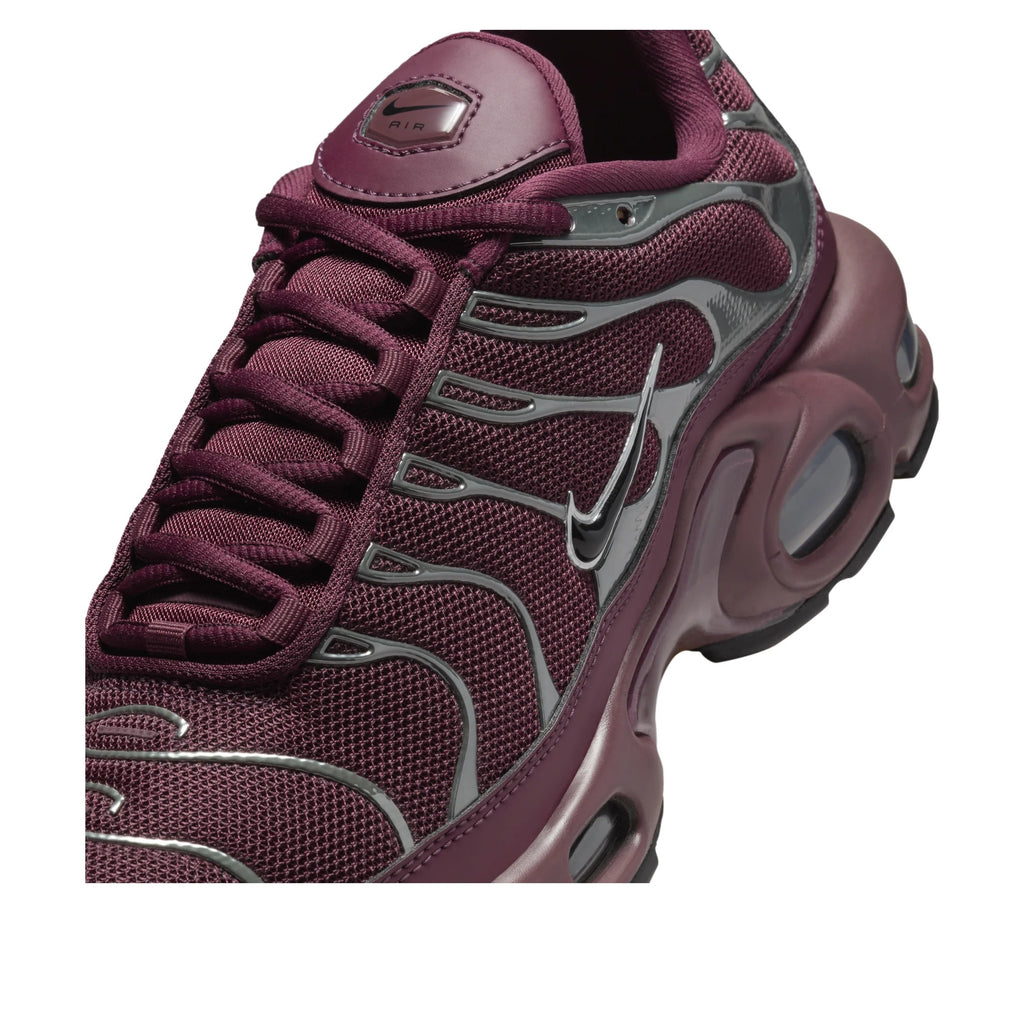 AM Plus SE Running Shoes