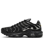 AM Plus SE Running Shoes