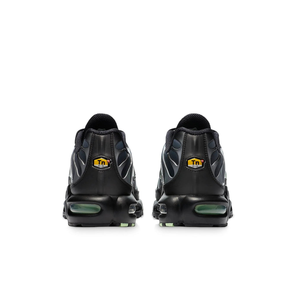 AM Plus Men's Sneaker