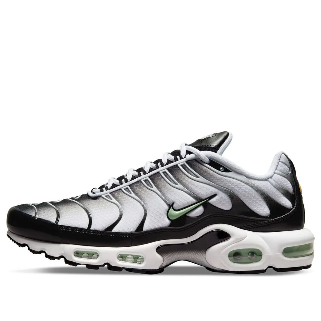 AM Plus Men's Sneaker