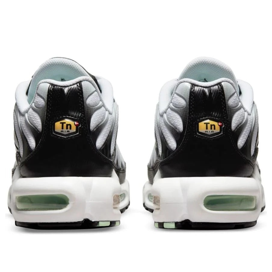 AM Plus Men's Sneaker