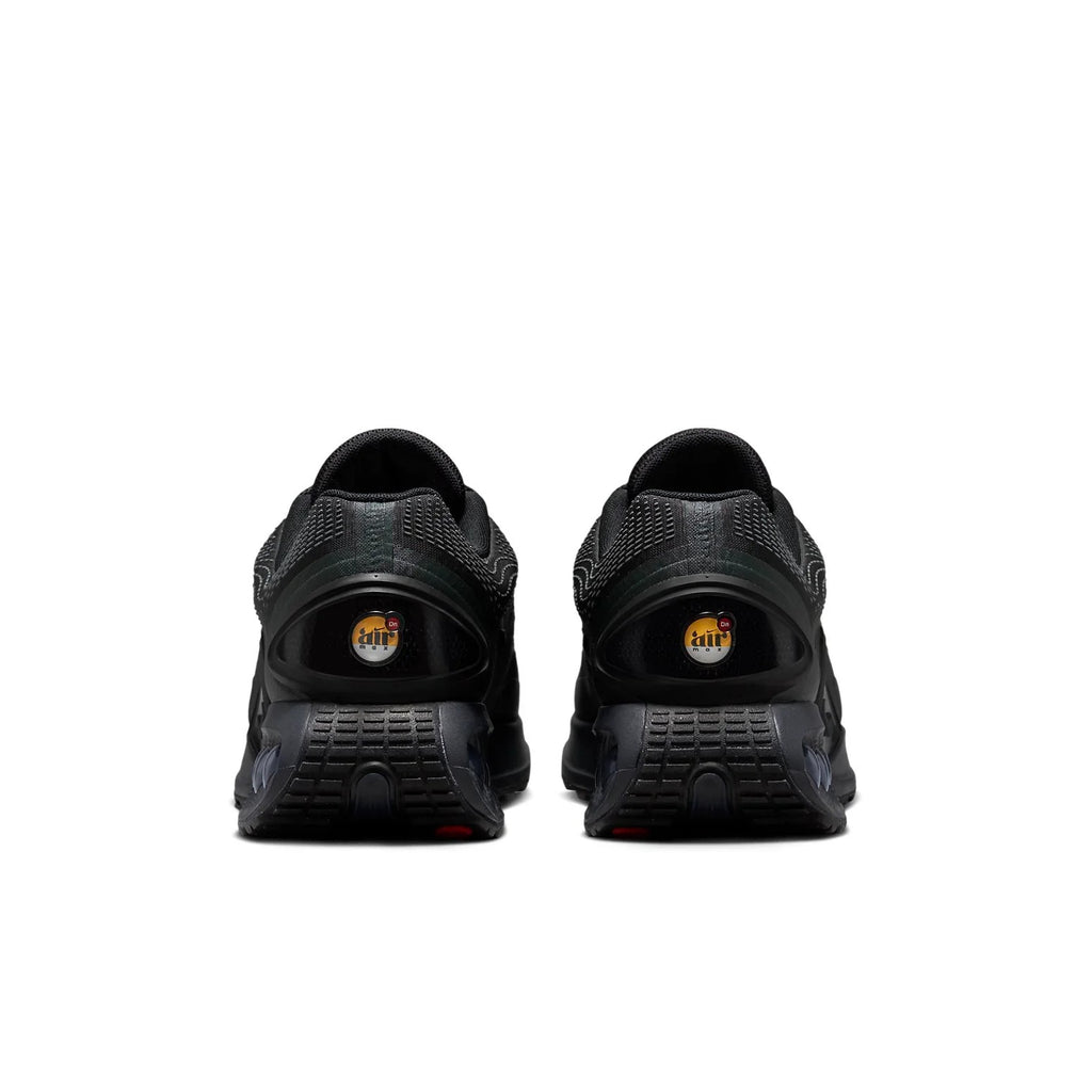 AM DN Men's Sneaker