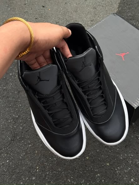 AJ 40 Men's Running Shoes